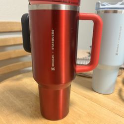 Starbucks Stanley 