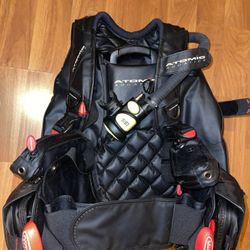 Atomic BC2 BCD & SS1 Integrated Inflator Octo, Size S