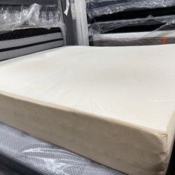 King Tempurpidec Mattress Set