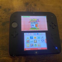 Nintendo 2DS + Charger.  100% Works. Yo Kai Watch 1 on it +  Yo Kai watch 2