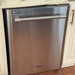 Maytag Dishwasher 