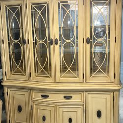 Aubrey Cabinet With Shelves And Lights