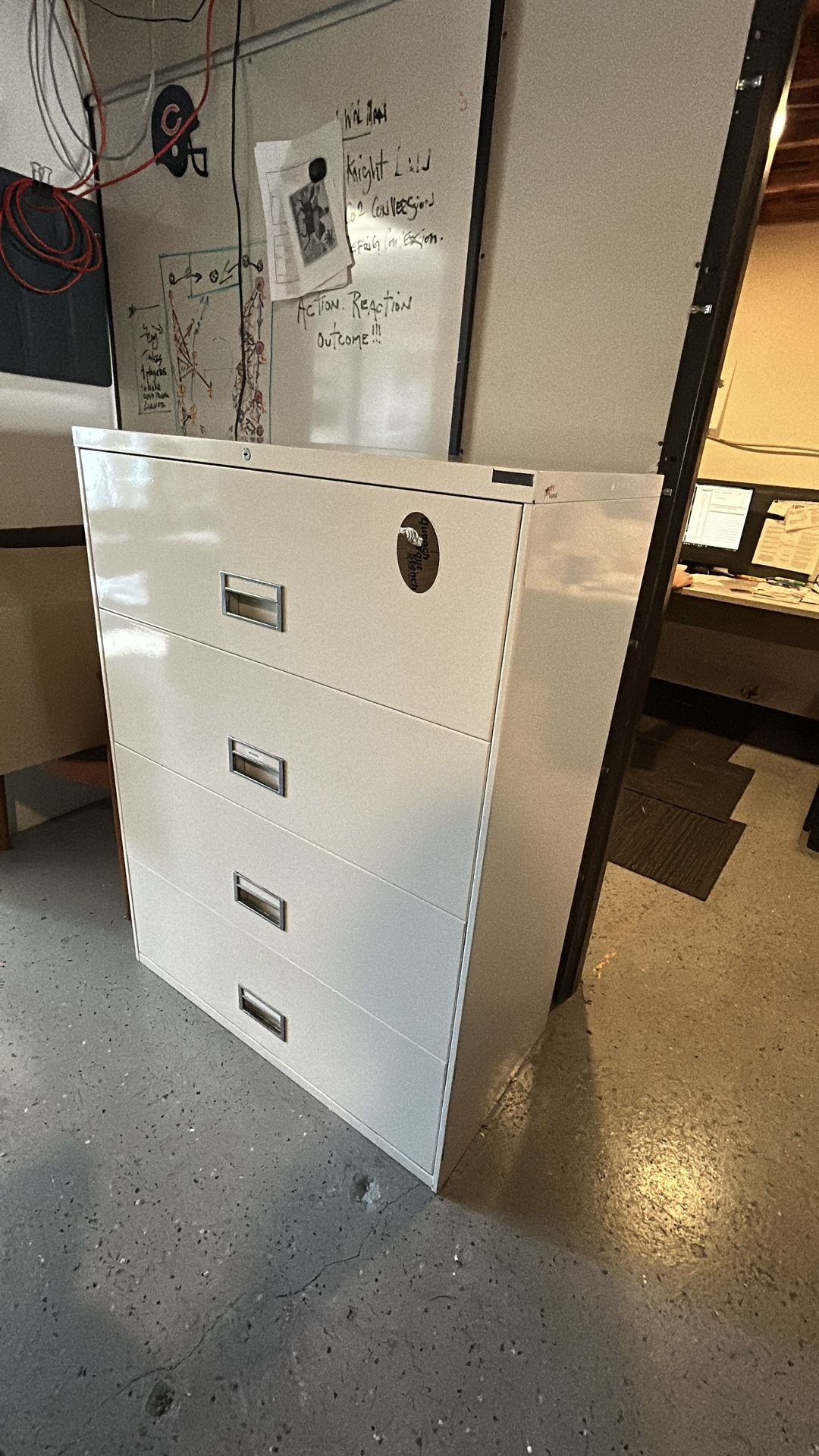FILING CABINET Works And Looks Brand New !