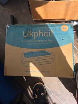 Inflatable swimming pool