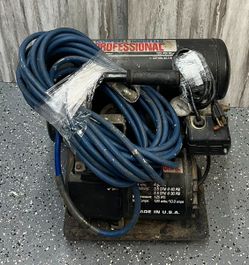 Campbell Hausfeld WL5010 4-Gallon 1-HP Portable Air Compressor 125 PSI (PO1022089)