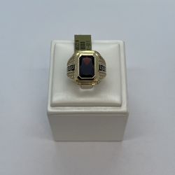 14K GOLD RING. NEW.