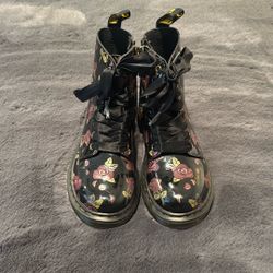 Dr. Martens Girls Boots 