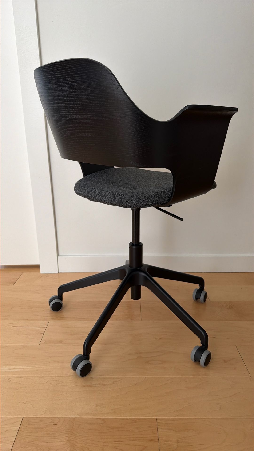 FJÄLLBERGET conference chair with casters, white stained oak IKEA