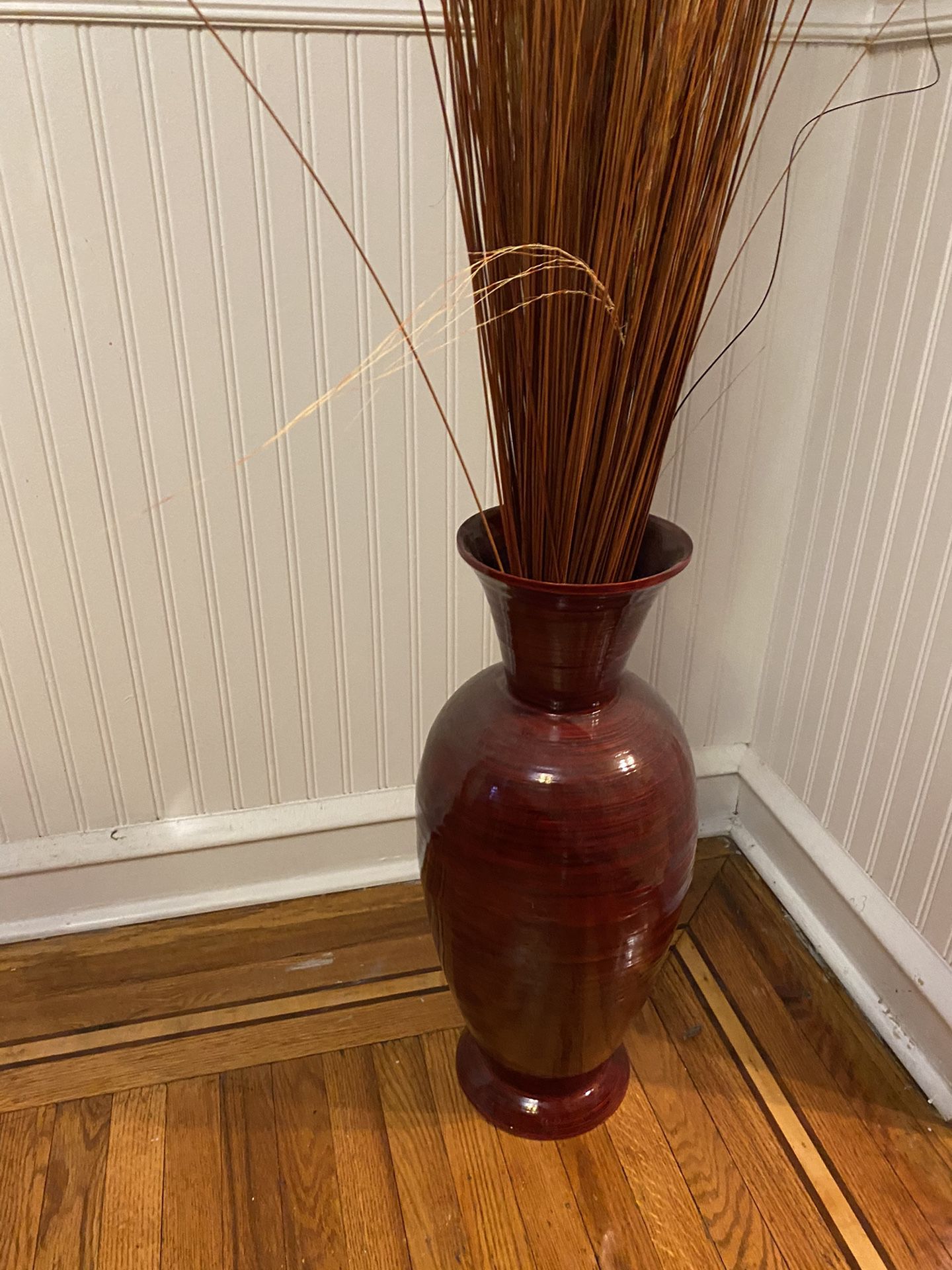 3ft fairly new vases with added long stems