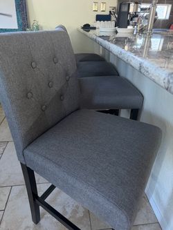 Set of 4 Gray Tufted Upholstered Bar Stools