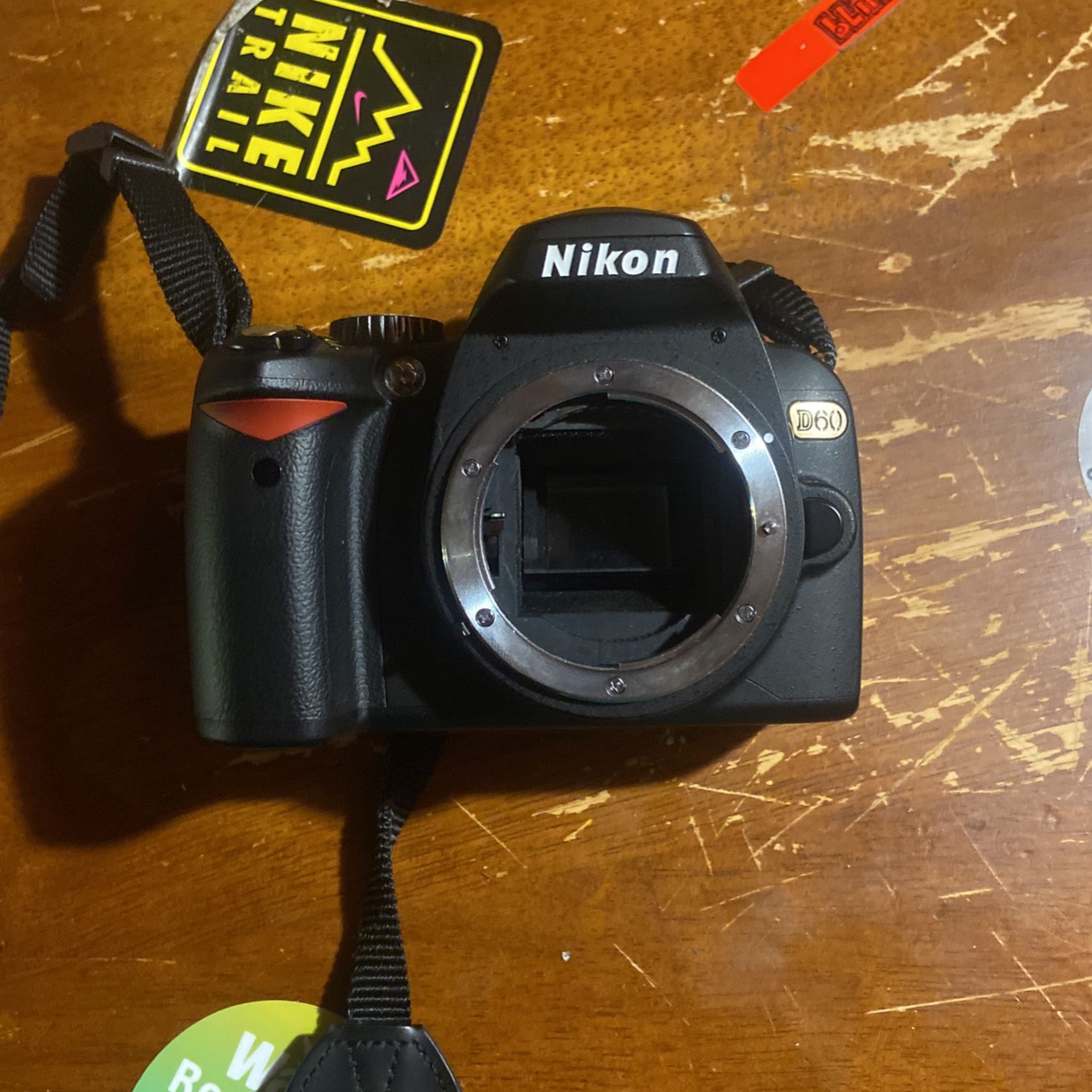 Nikon D60 Gold Edition 