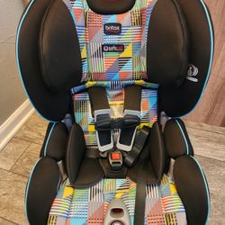 Britax Boulevard ClickTight Convertible Car Seat