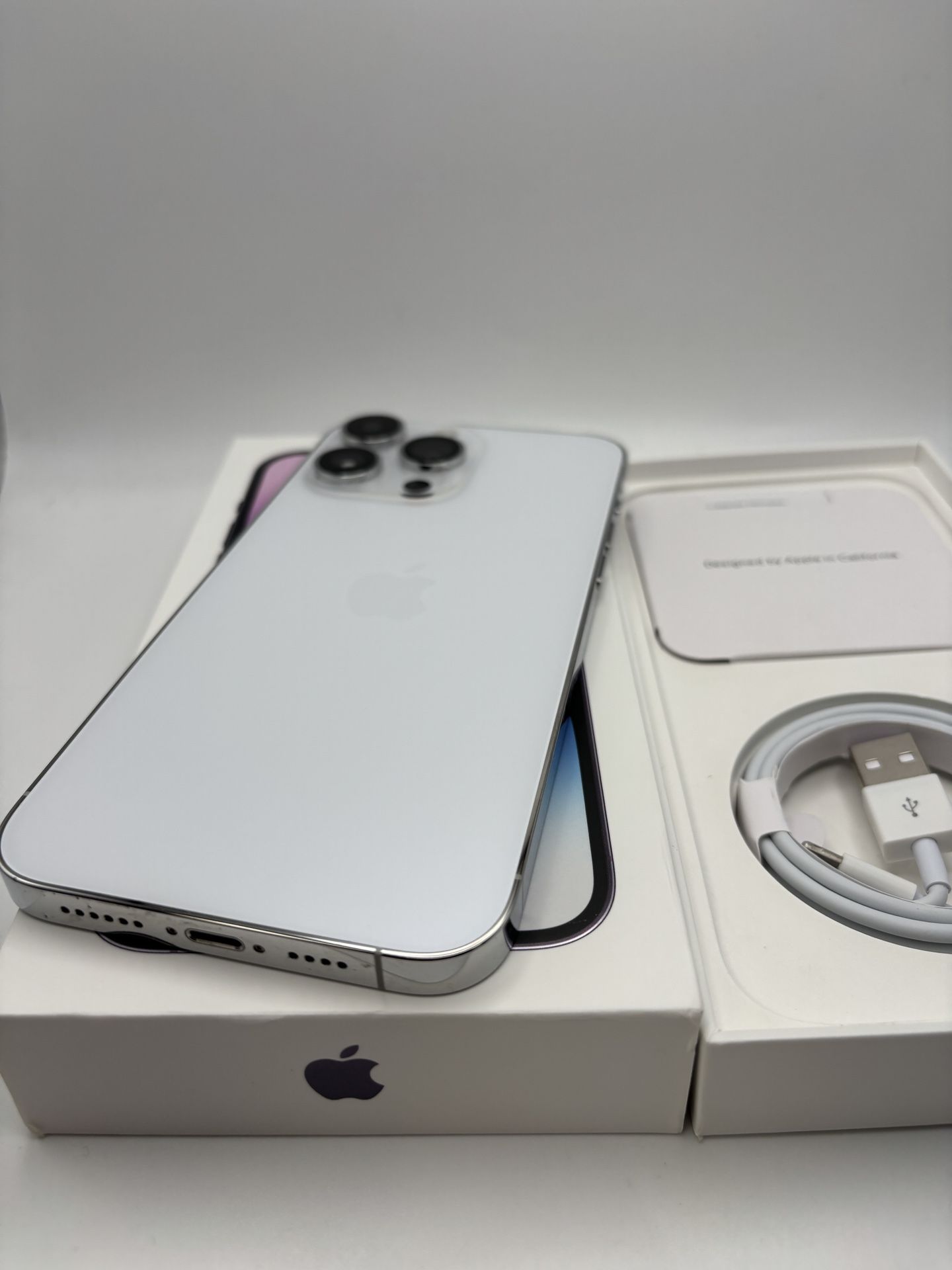 White iPhone 14 Pro Max 128gb unlocked for any carrier battery 