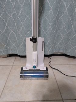 Shark cordless self empty Vacuum