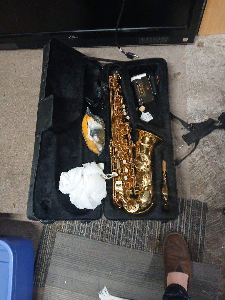 Mendini Saxophone 