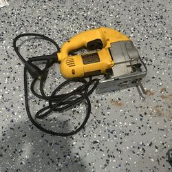 DeWalt 6.5 Amp Corded Variable Speed Jig Saw 