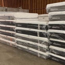 Mattress Warehouse Sale Reasonable offers Accepted Must Go !!!