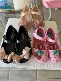 Mini Melissas