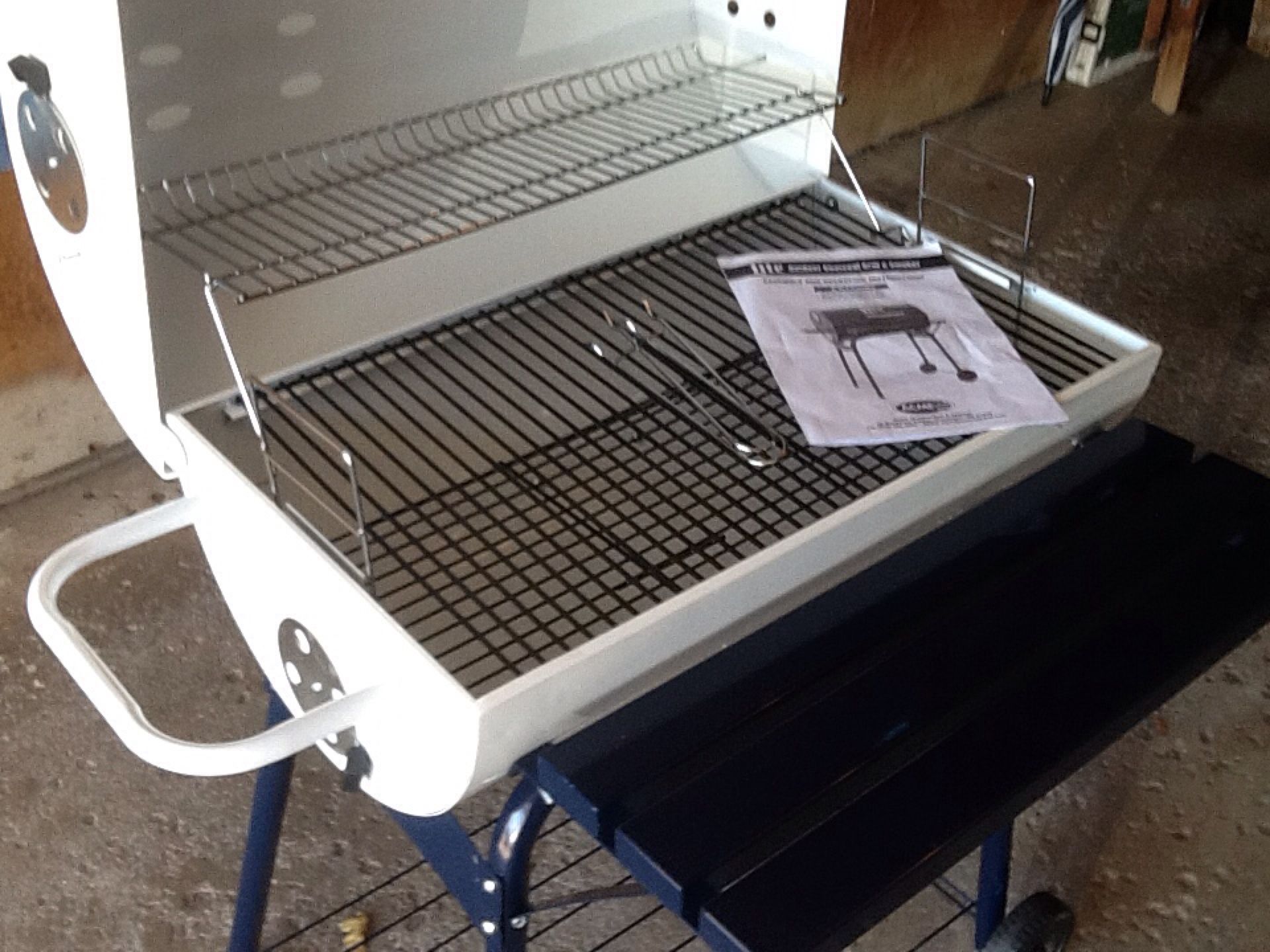 Miller Lite Charcoal Grill and Smoker for Sale in Glendale Heights, IL OfferUp