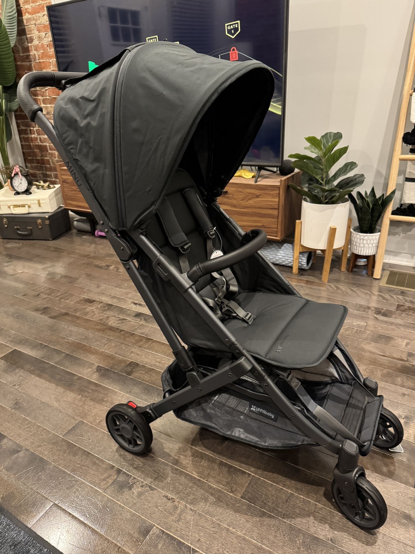 Brand New Travel Stroller, Uppababy minu v2