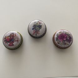 Vintage 1980’s    Metal Pill Cases