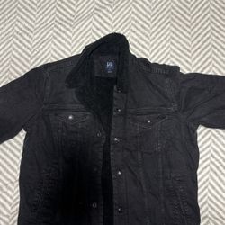 Gap Jean Jacket With Fur Inner Lining 