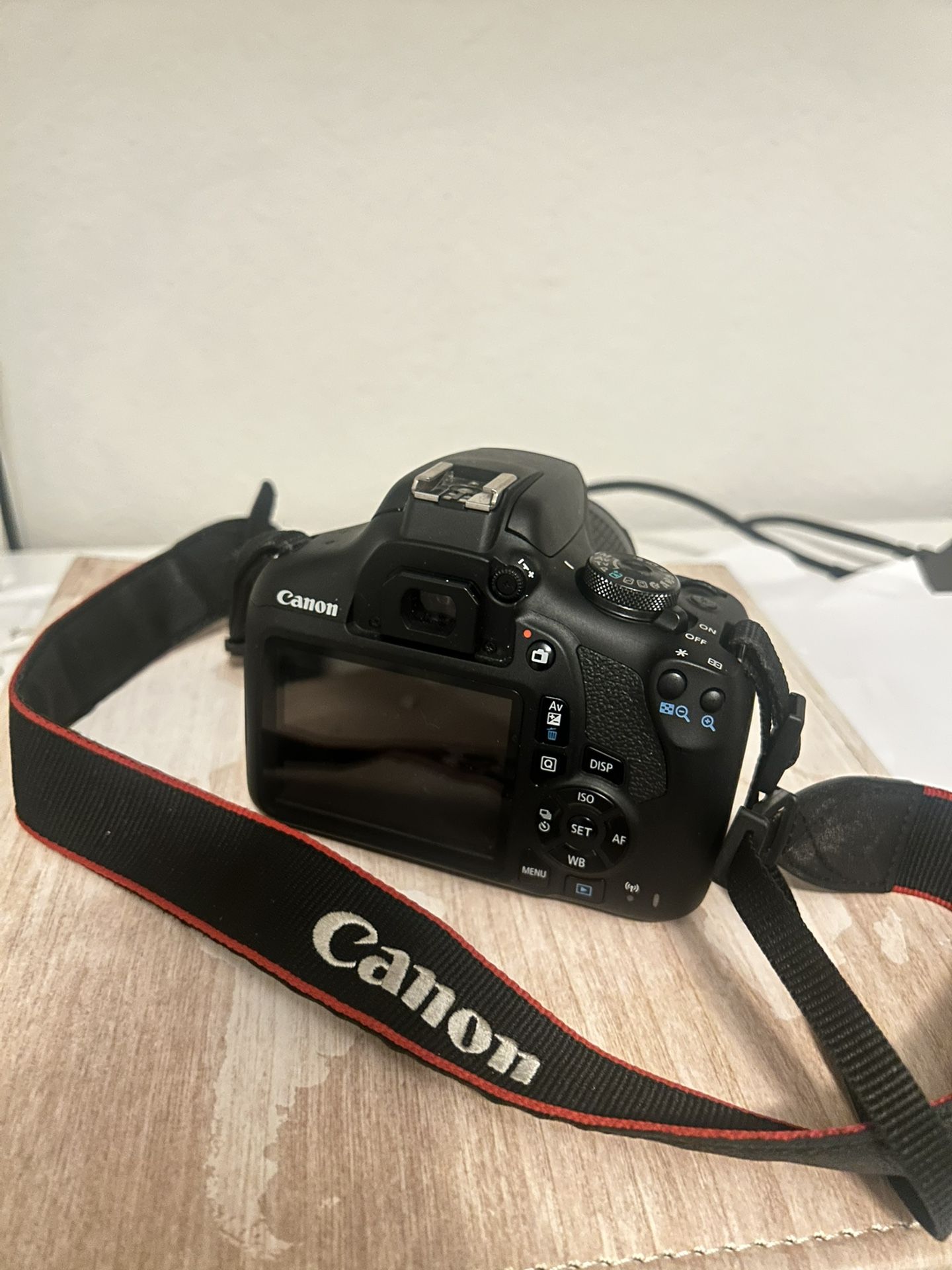 Canon Rebel T7