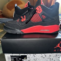 Air Jordan 4 Thunder Red