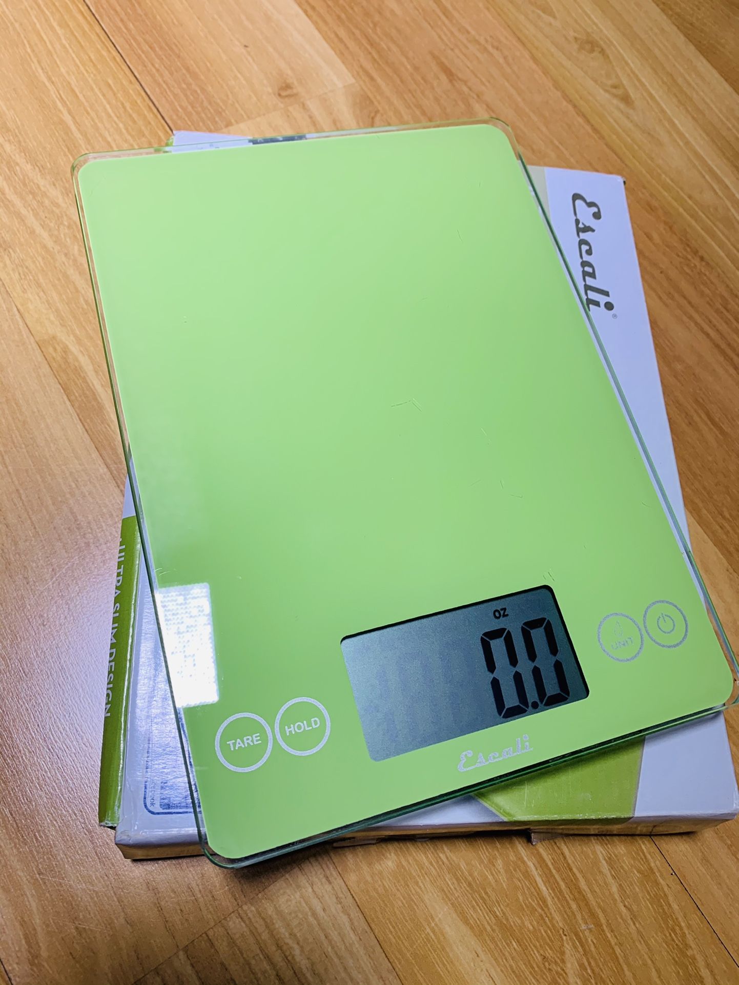 Escali DSC Glass Digital Kitchen Scale 15Lb/7Kg, Key Lime Green