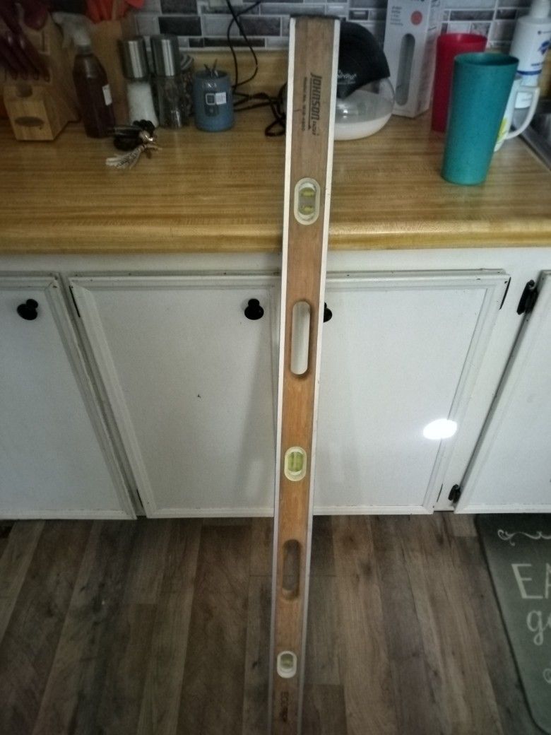 4ft Johnson Bamboo Level