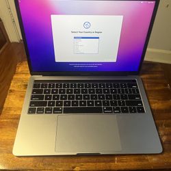 2019 Macbook Pro 13 inch 2.6GHz 16GB intel i7 Quad-core 512GB Battery Count 106 Pro Tools/Microsoft