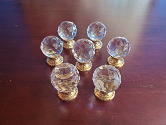 CRYSTAL KNOBS
