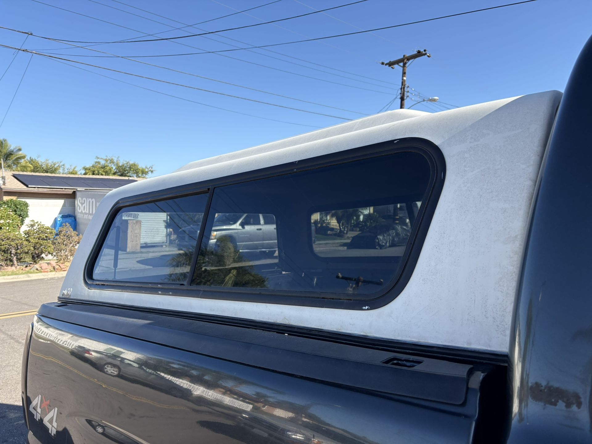 Leer Truck Shell (Possibly Toyota Tundra)