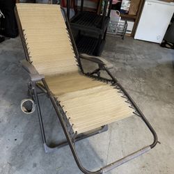 2x Folding Steel Outdoor Lounge Chairs