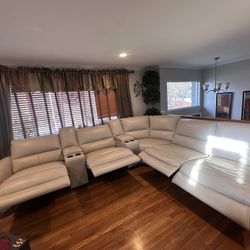 Light Cream Sectional Power recliner