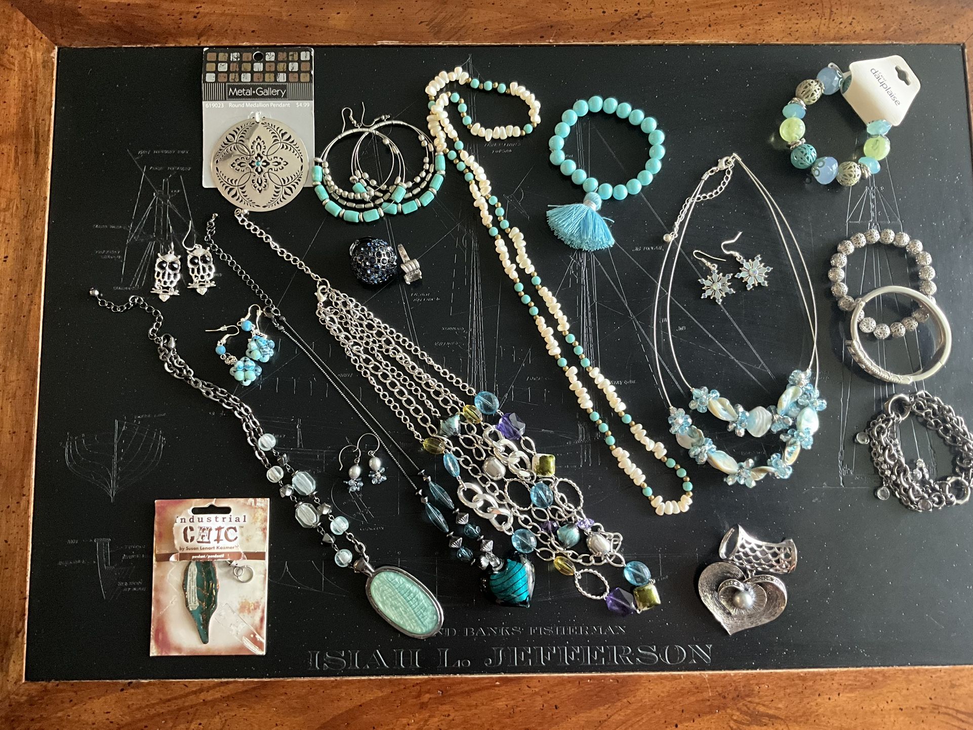 20 Pieces Of Costume Jewelry All Wearable Mostly Silver & Blue Tones Lot 1