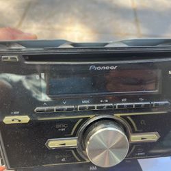 Pioneer FH-X700BT car stereo double din CD receiver with AM/FM with Bluetooth. 