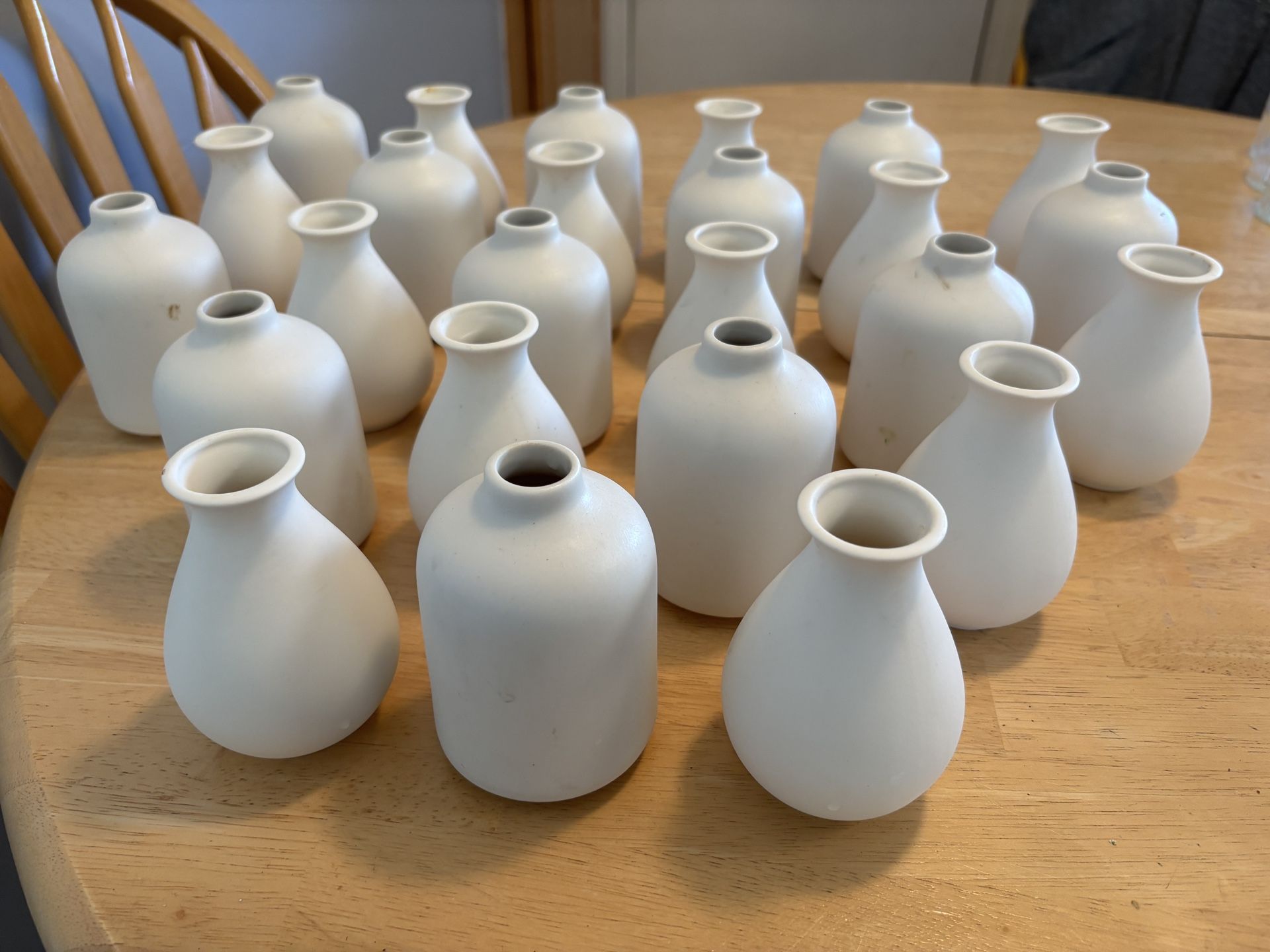 White Ceramic Bud Vase Set of 25, Small Vases for Pampas Grass, Flowers, Mini Vases for Modern Home Decor, Minimalist Decor, for Living & Dining Room