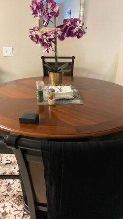 Four chairs and dinner table