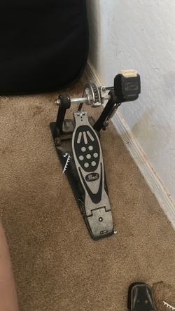 Pearl P120P PowerShifter single bass drum pedal.