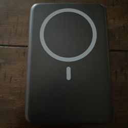 MagSafe Battery Pack – 10000mAh Magnetic Portable Charger