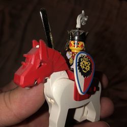 LEGO KING 👑 🤴 AND HORSE 🐴 FIGURINE!!!