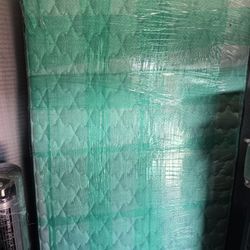 Twin Size Matress, Almost New