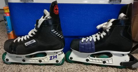Bauer inline hockey skates Fits Men's Shoe Size 7.5, Fits Women's Shoe Size 9.