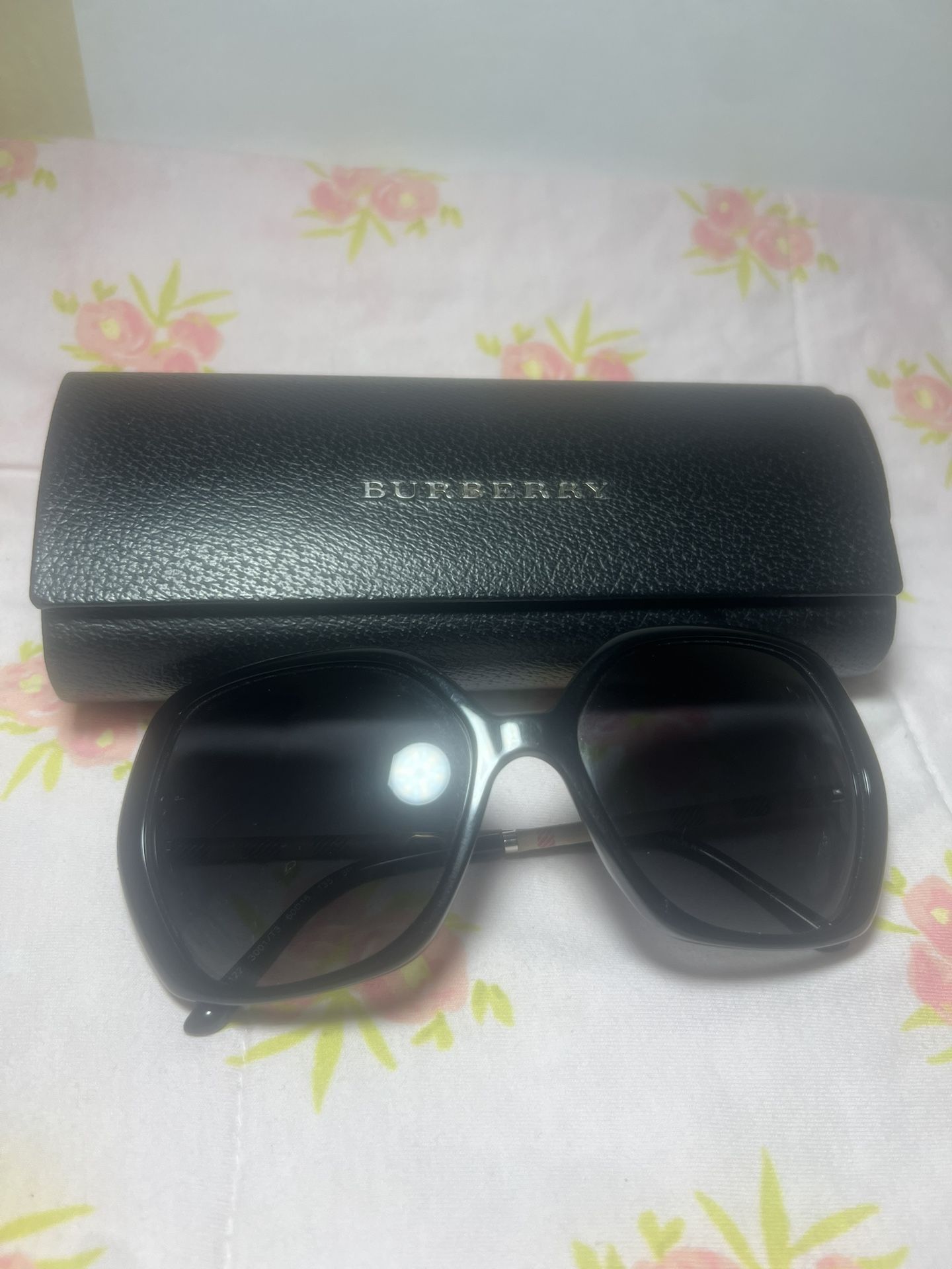 Burberry Sunglasses 