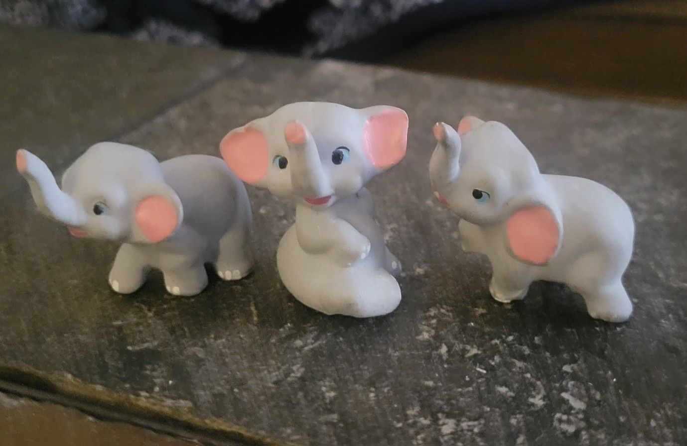 3 Mini Elephants