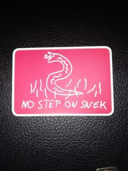 Don't tred on me funny sign