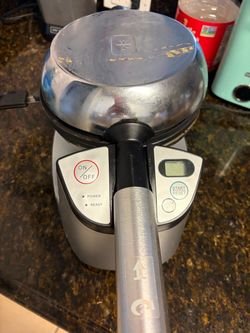 Rotating Waffle Maker with Digital Timer