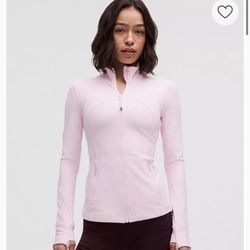 Lululemon Define Nulu Size 8 Pink Organza 