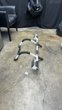 Pull Up Bar